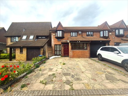 4 Bed End Terrace, Cottongrass Close, CR0