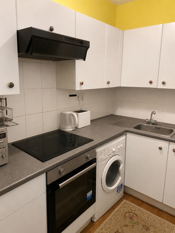 2 Bed Flat, Chippenham Road, W9 photo 2
