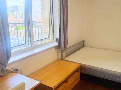 Room in a Shared Flat, Adventurers Court, E14