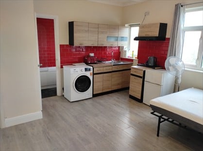Studio Flat, Green Lane, SE9