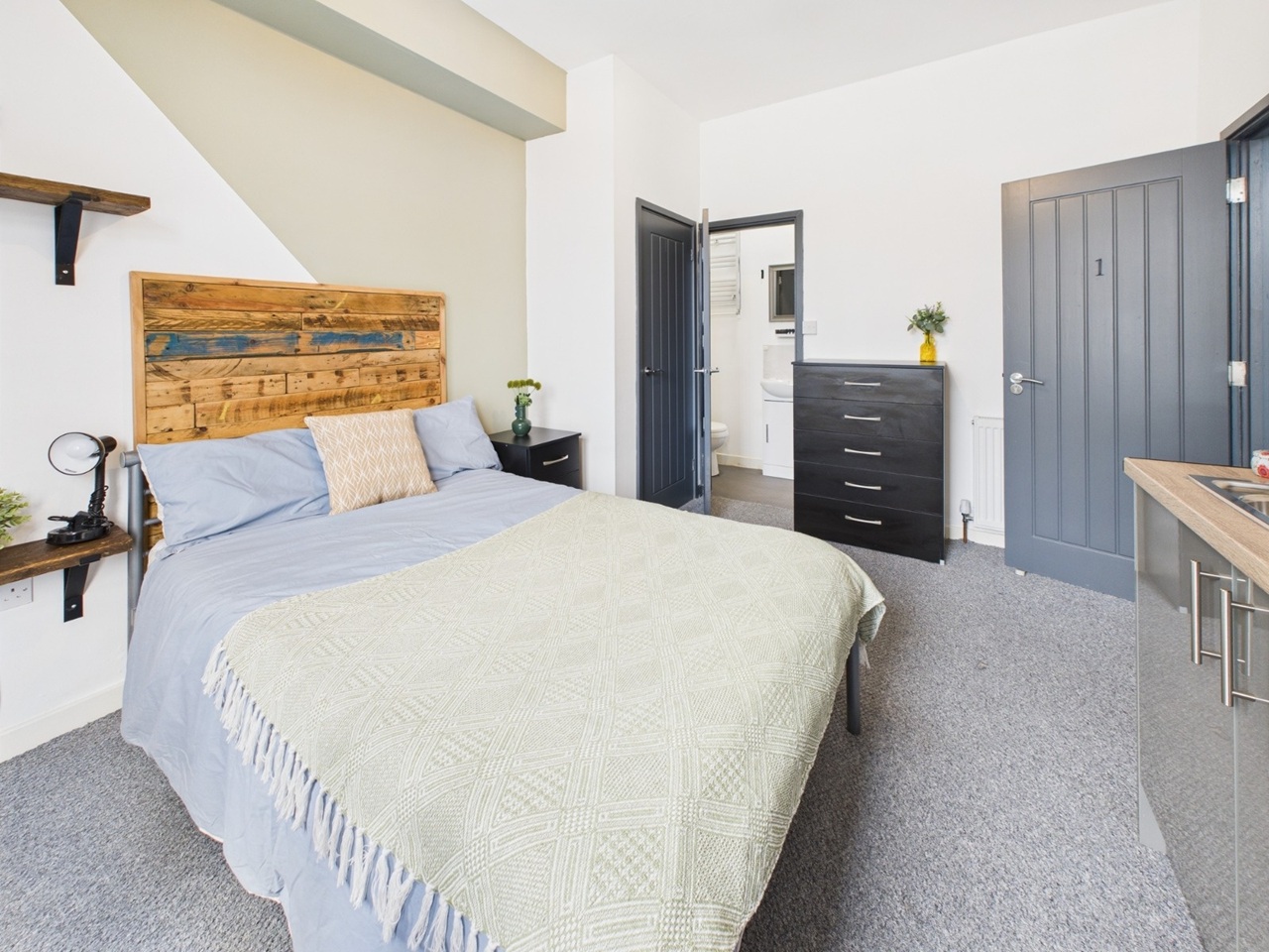 Room in a Shared House, Humber Road, CV3