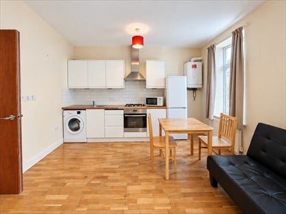 1 Bed Flat, New Cross Road, SE14