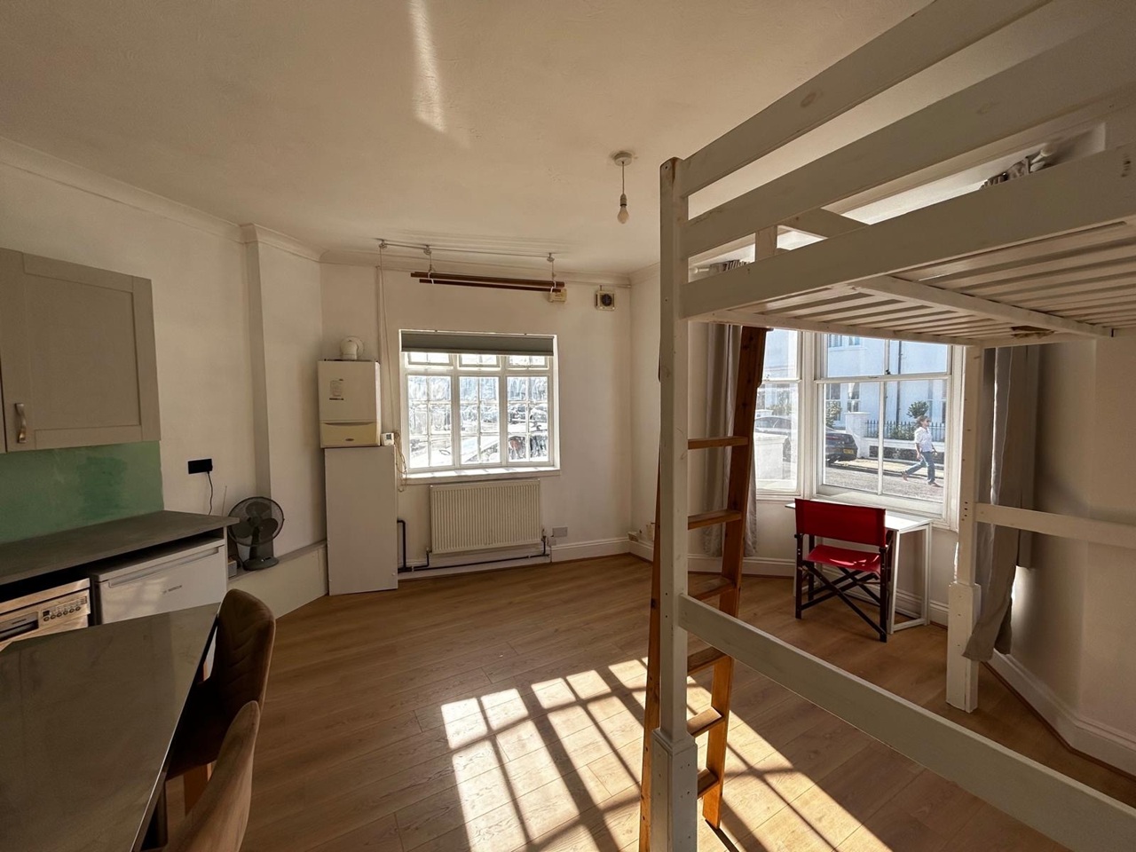 Studio Flat, West Hill St, BN1 photo 4