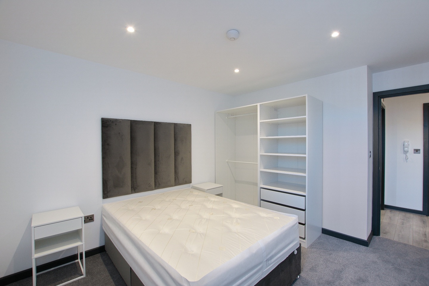 1 Bed Flat, Trinity Apartments, LS13 photo 4