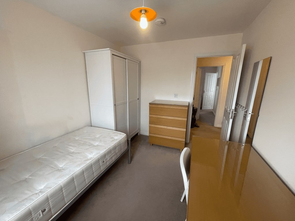 Room in a Shared House, Cherry Tree Drive, CV4 photo 5