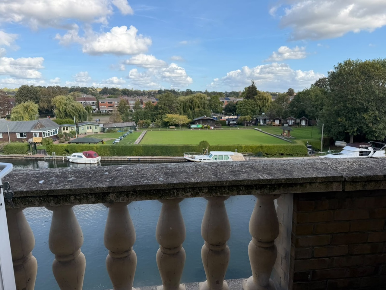 2 Bed Flat, Regents Riverside, RG1 photo 5