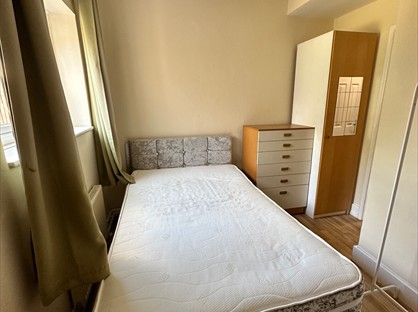 Room in a Shared House, King St, NG9