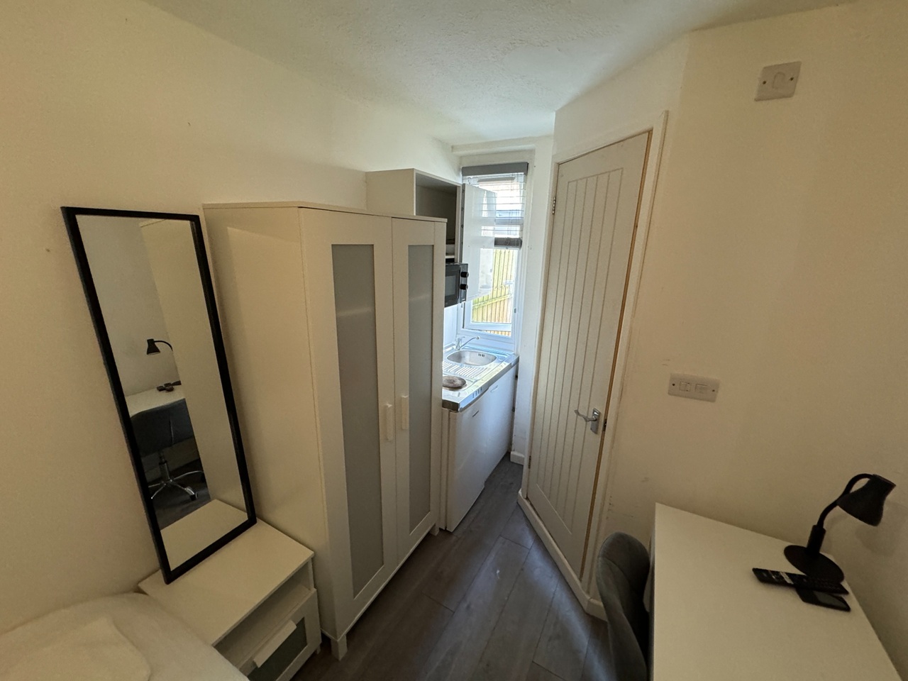 Studio Flat, Bedford Place, BN1 photo 3
