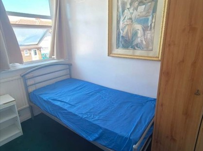 Room in a Shared House, ., RM12