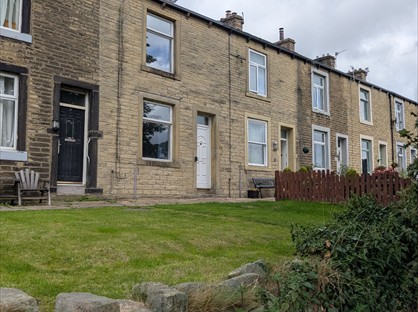 2 Bed Terraced House, Leopold St, BB8