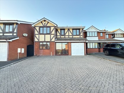 5 bed detached house for rent in 5 Bed Detached House, Bordeaux Close, DY1