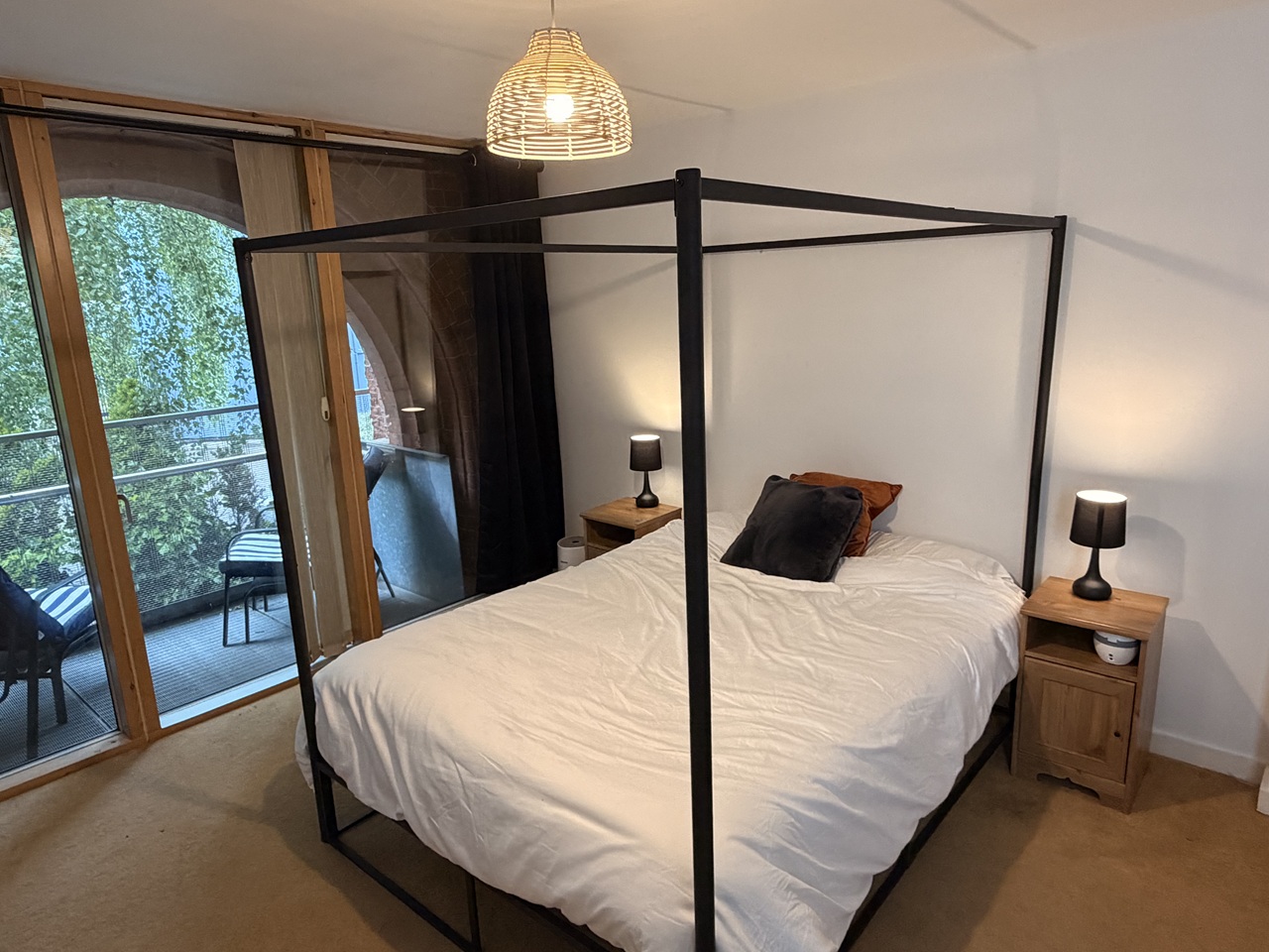 3 Bed Flat, Electric Wharf, CV1 photo 4