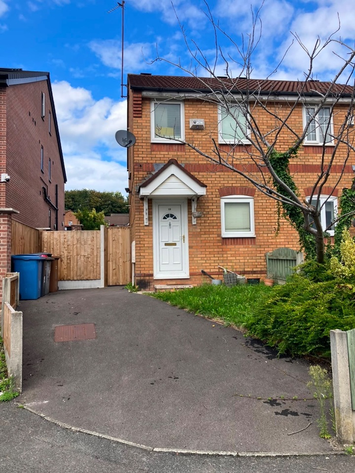 2 Bed Semi-Detached House, Tenbury Close, M6