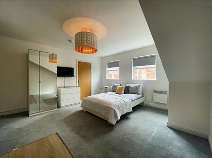 Studio Flat, Victoria Road South, PO5