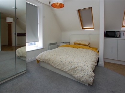 Studio Flat, Victoria Road South, PO5