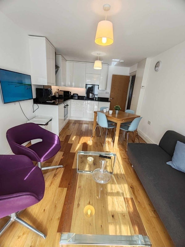 Room in a Shared Flat, Darfield Way, W10