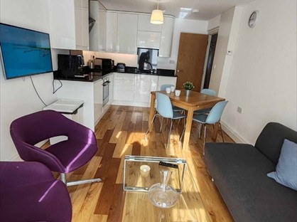 Room in a Shared Flat, Darfield Way, W10