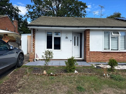 2 Bed Bungalow, Tennyson Road, RG5