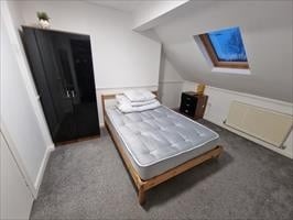 1 Bed Flat, Sheil Road, L6 photo 4