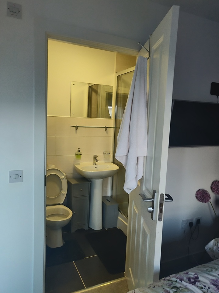 Room in a Shared Flat, Springfield Gardens, G31 photo 3