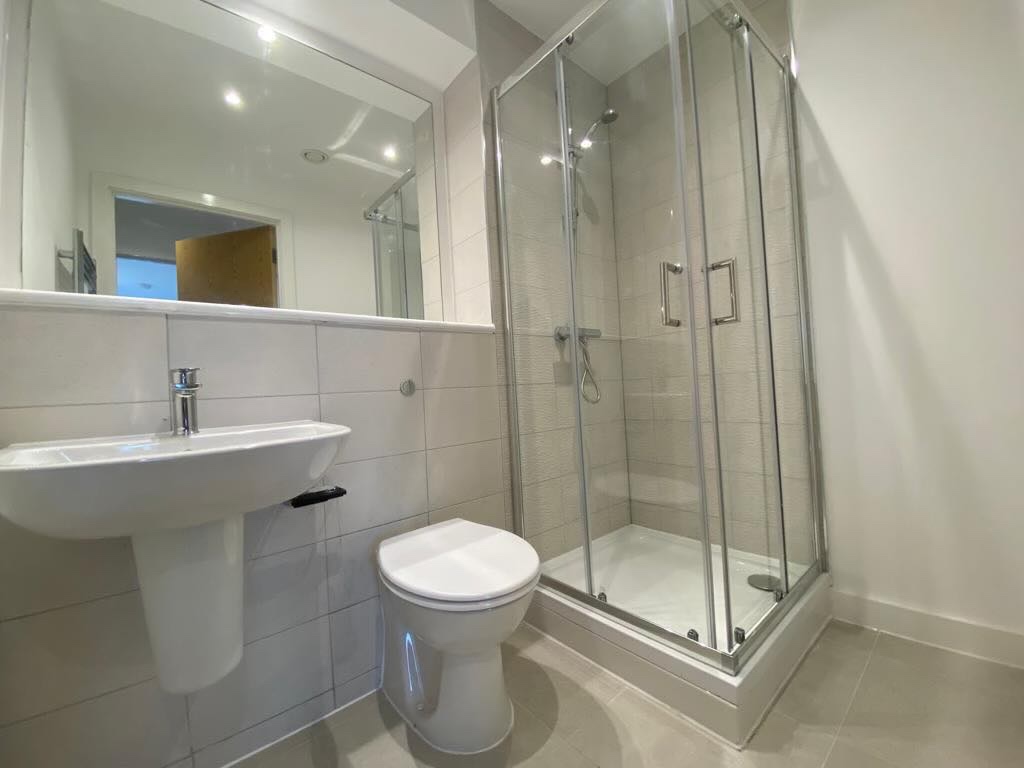 Room in a Shared Flat, Oldfield Road, M5 photo 2