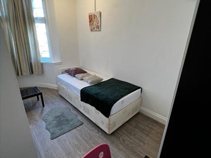 Room in a Shared Flat, Park Lane, HA9
