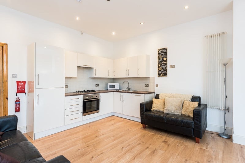 Room in a Shared House, North Lane, LS6