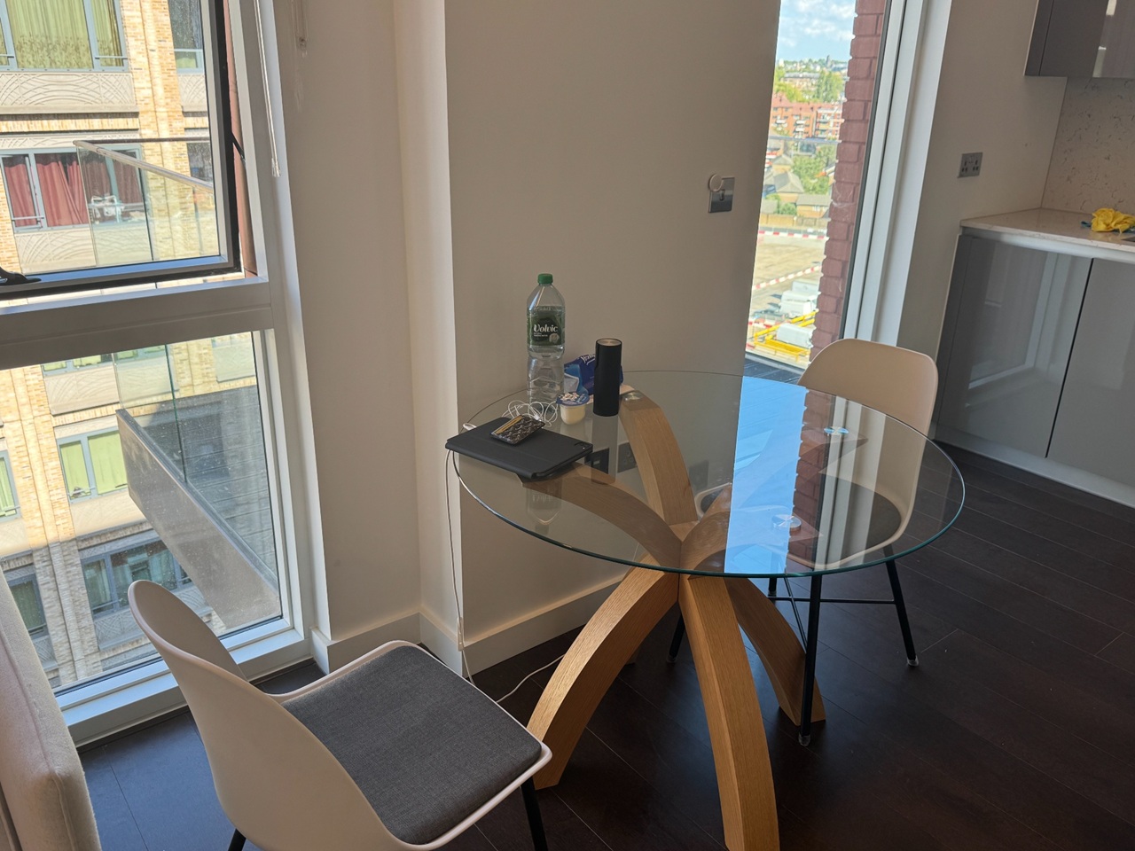 1 Bed Flat, Malthouse Road, SW11 photo 2