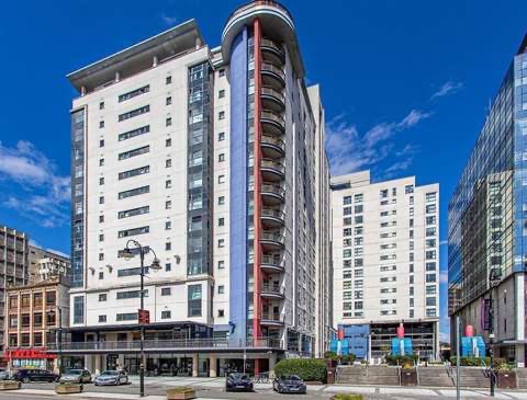 1 Bed Flat, Churchill Way, CF10