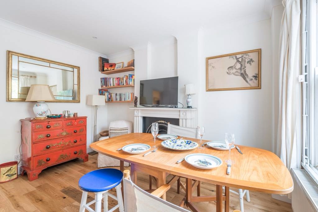 2 Bed Flat, Esterbrooke St, SW1P photo 3