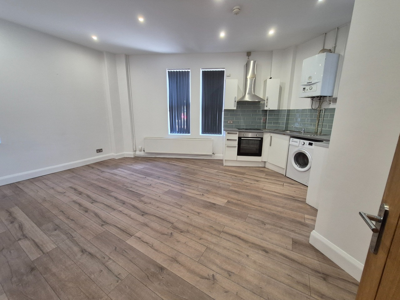 2 Bed Flat, Lower Cathedral Road, CF11