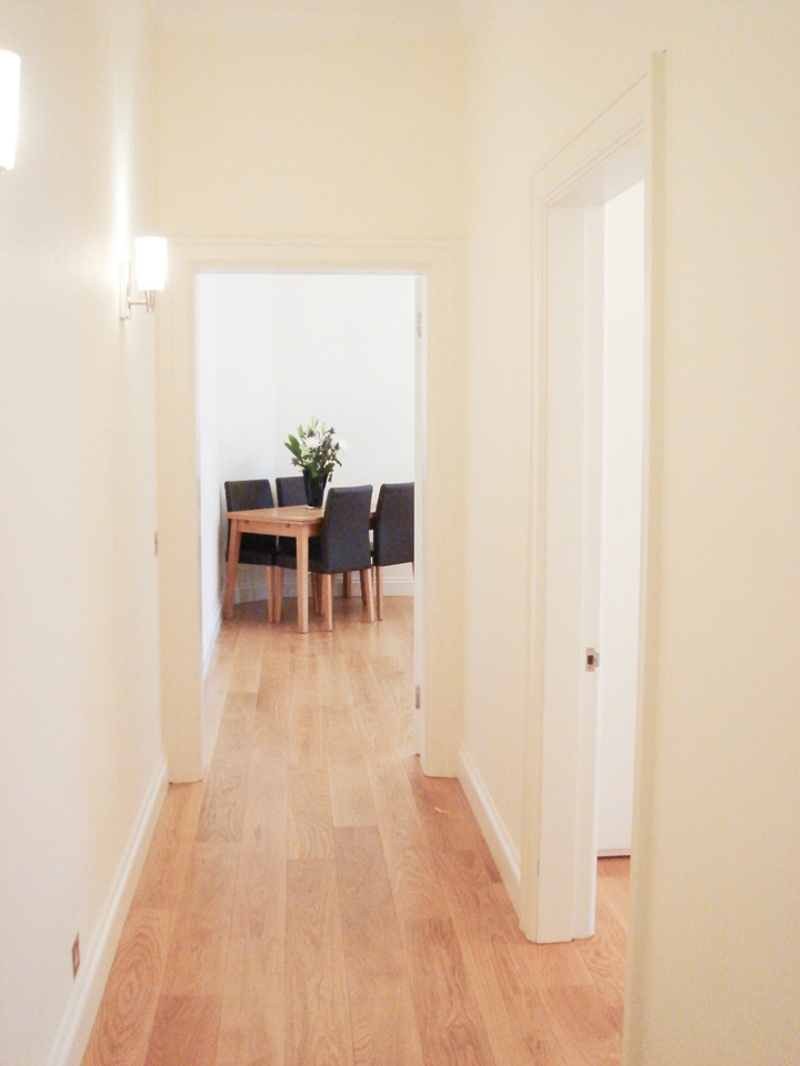 1 Bed Flat, Sheffield Terrace, W8 photo 3