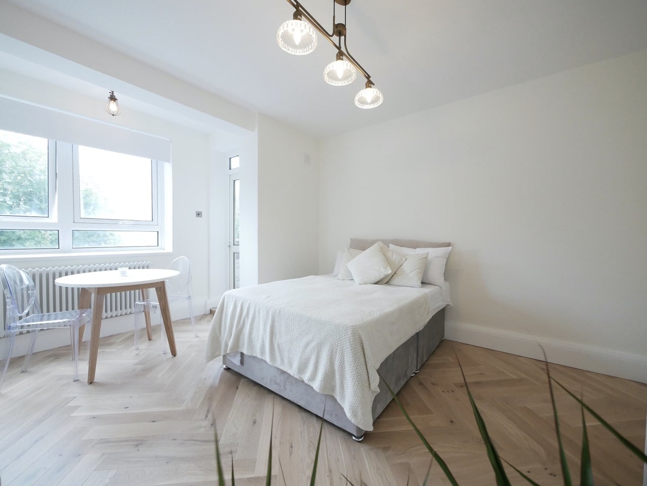 Room in a Shared Flat, Darling Row, E1