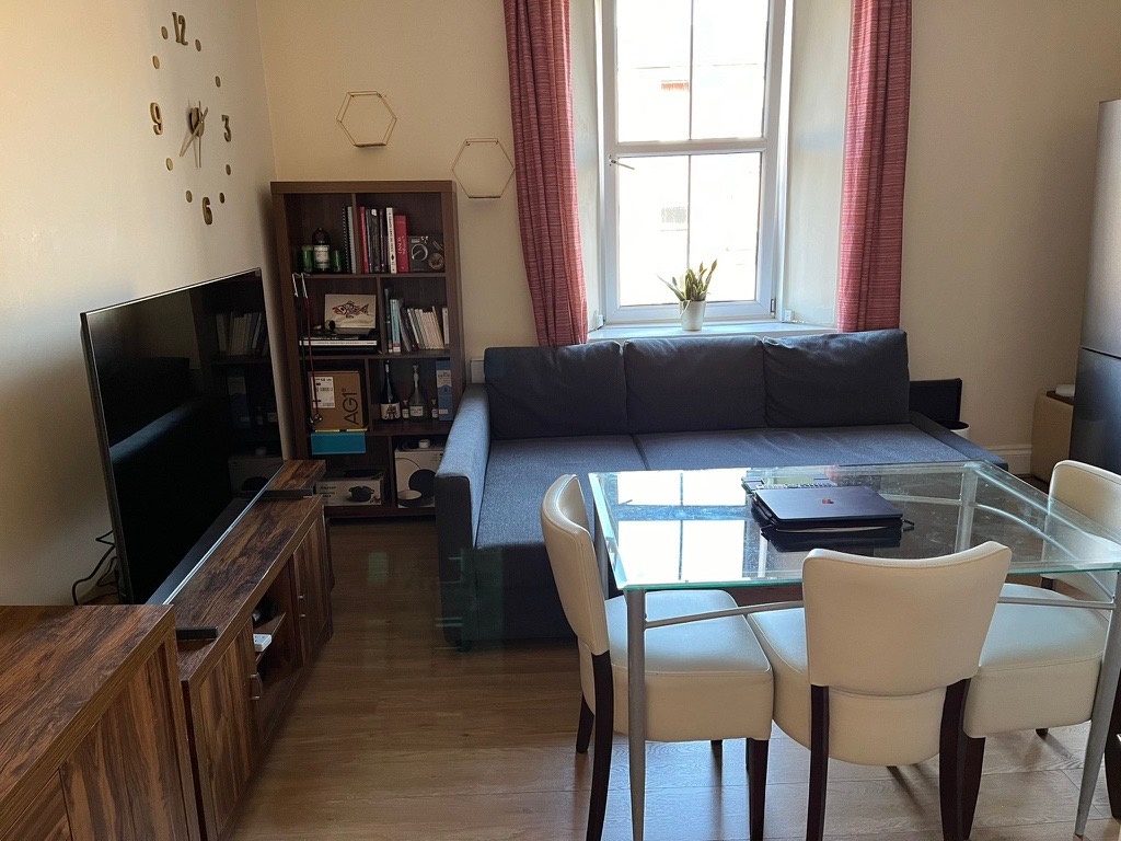 1 Bed Flat, Leith Walk, EH6