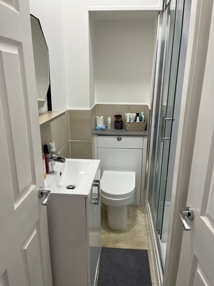 1 Bed Flat, Leith Walk, EH6 photo 4