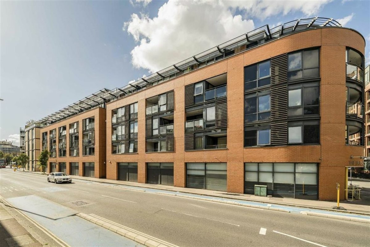2 Bed Flat, Southwark Bridge Road, SE1
