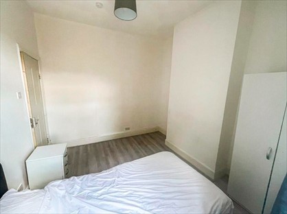 Studio Flat, Eltham Street, M19
