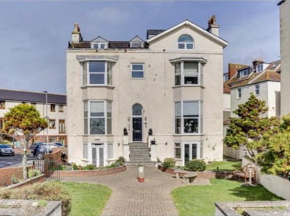 2 Bed Flat, South Parade, PO4