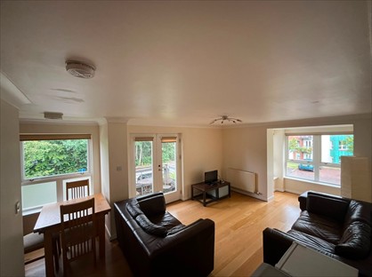 2 Bed Flat, Strathblane Gardens, G13