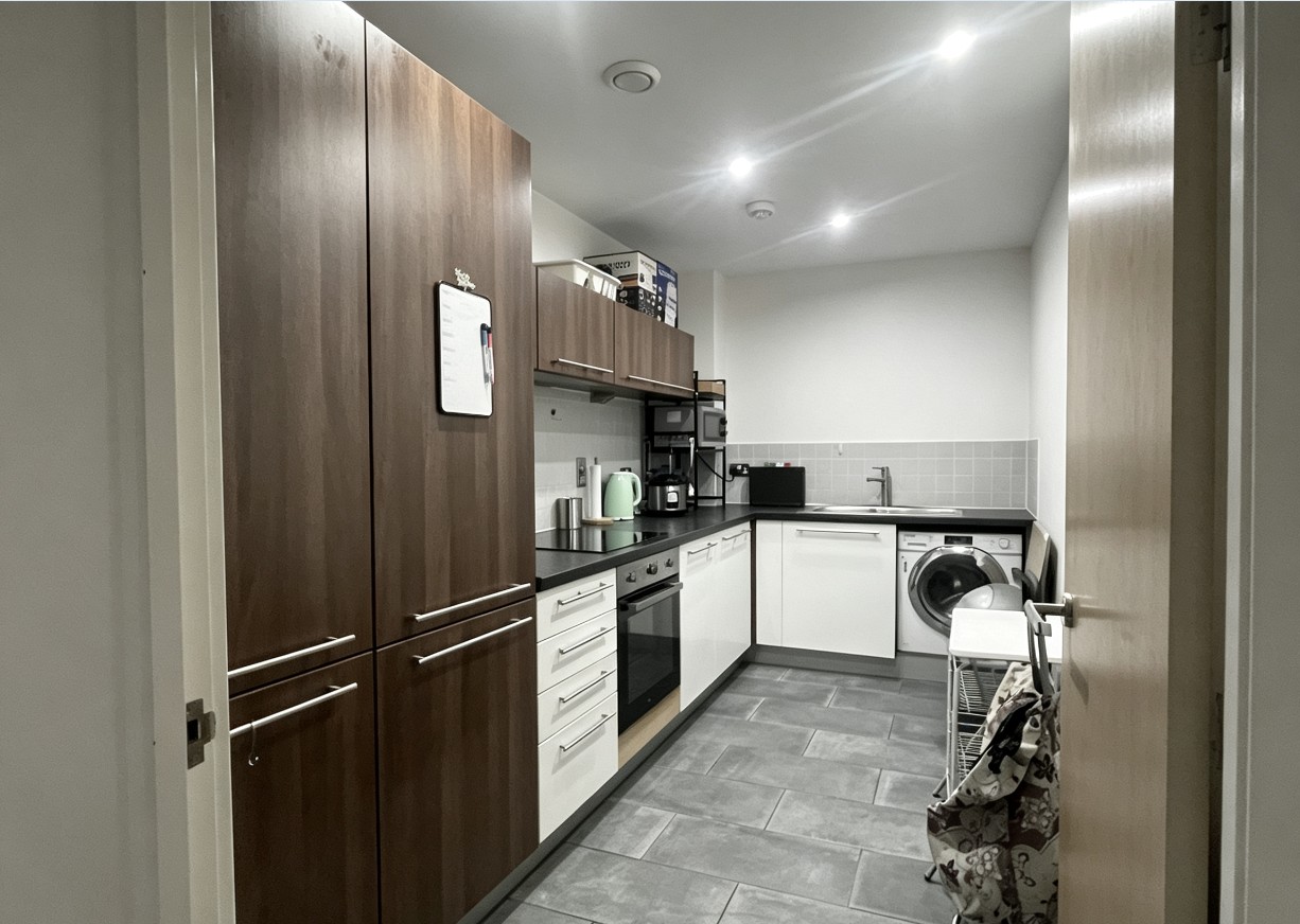 2 Bed Flat, Irving St, B1 photo 2