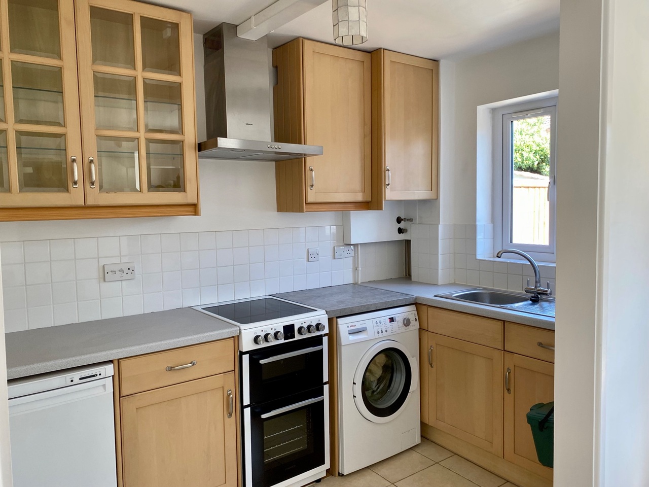 1 Bed End Terrace, Lucerne Close, CB1 photo 2