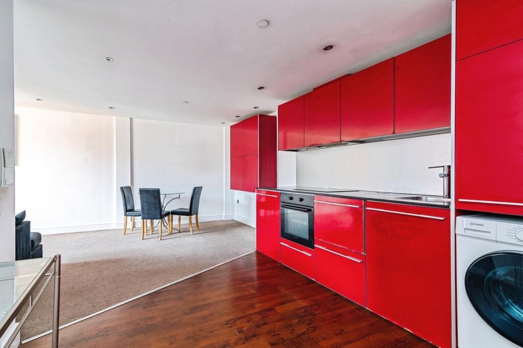 2 Bed Flat, The Ropewalk, NG1 photo 3