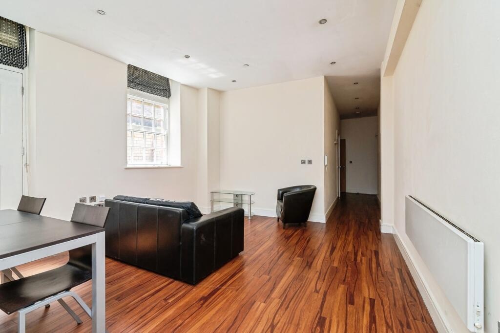2 Bed Flat, The Ropewalk, NG1 photo 3