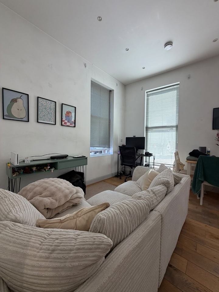 1 Bed Flat, Dorothy Road, SW11