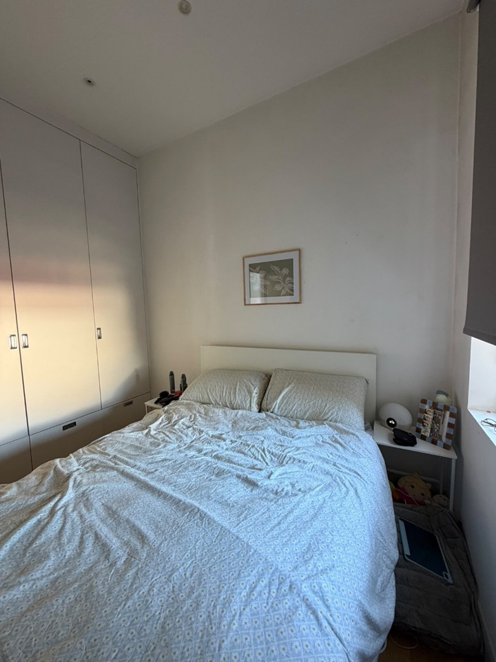 1 Bed Flat, Dorothy Road, SW11 photo 5