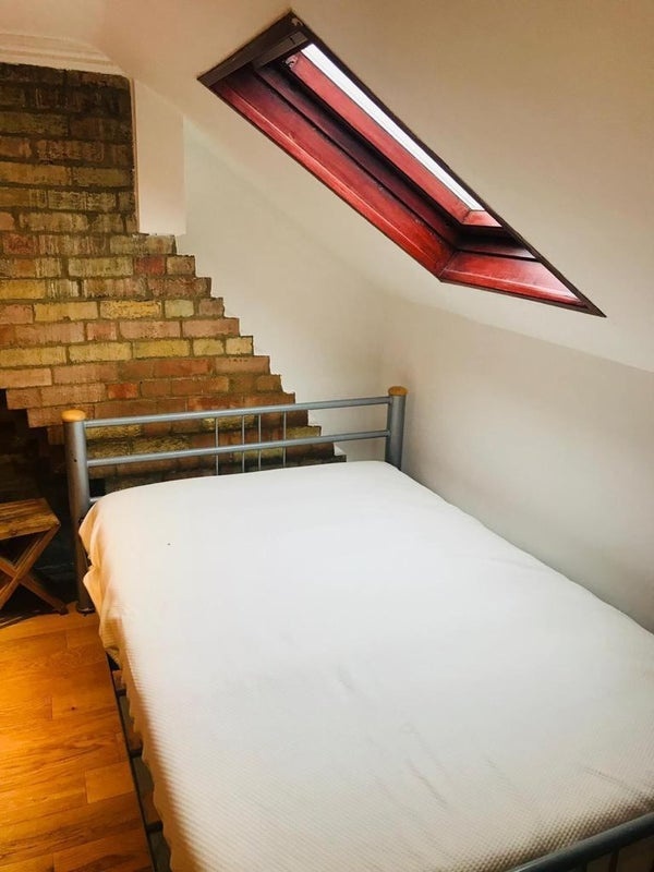 Studio Flat, Ross St, CB1