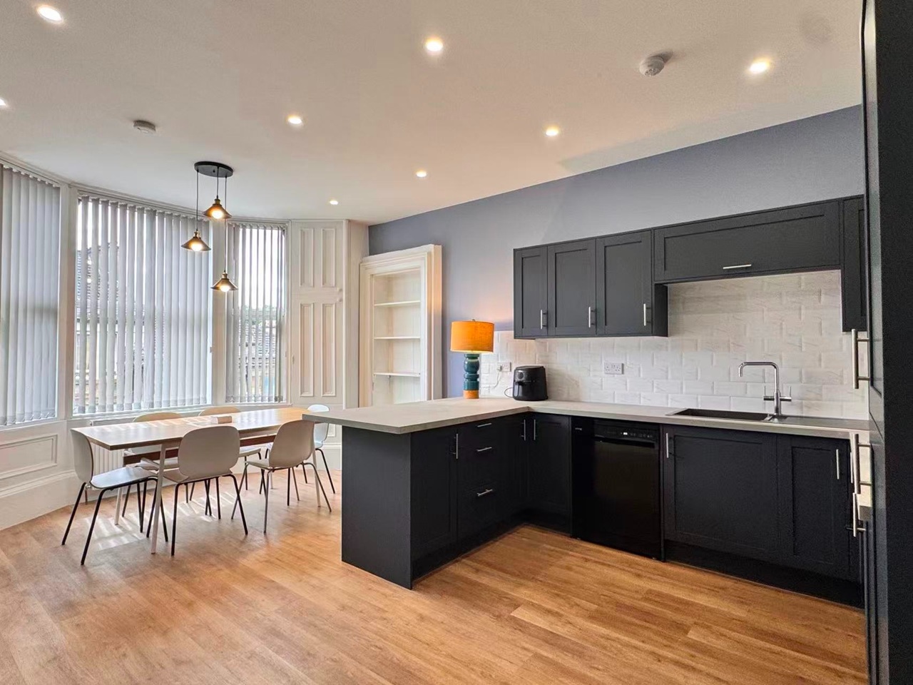 6 Bed Flat, Albert Road, G42