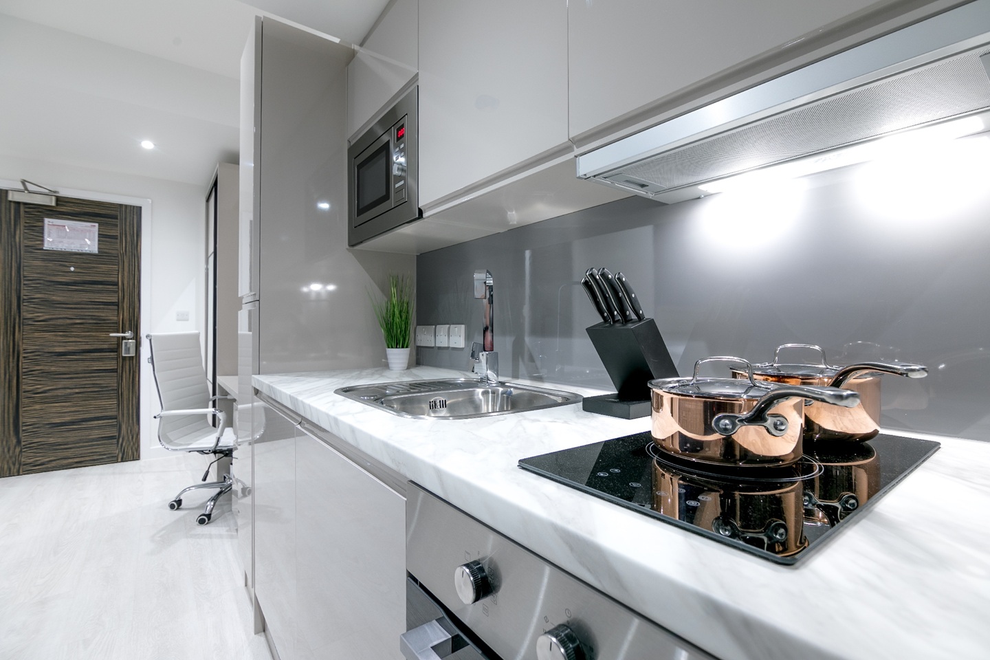 Studio Flat, Silver Street, RG1 photo 2