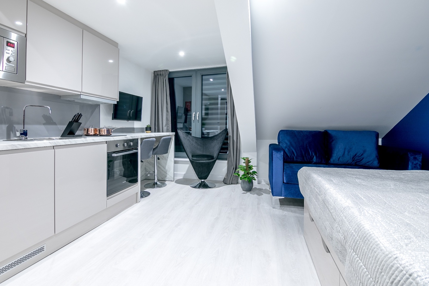 Studio Flat, Silver Street, RG1 photo 4