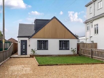 3 Bed Bungalow, Christchurch Road, BH22